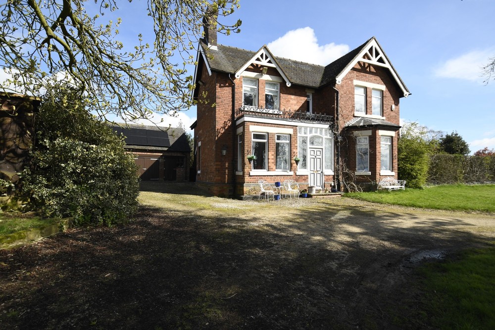 Welcome to Bromley Lodge!   Location: Abbots Bromley Price: £990,000