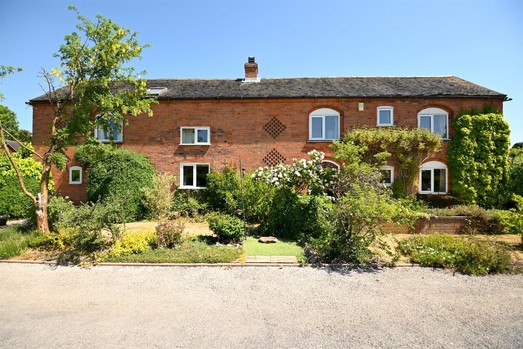 Holm Barn 1 Swarbourn Mews, Bond End, Yoxall