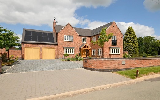 Foxleigh Meadow Yoxall Road,  Newborough