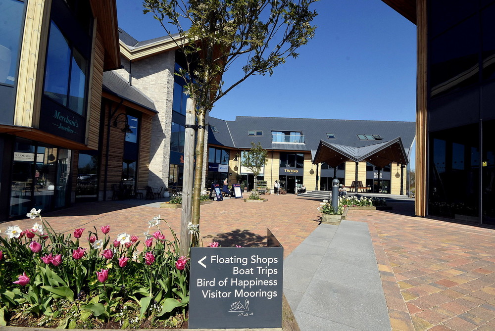 **Visit our unique location** Mercia Marina, Willington