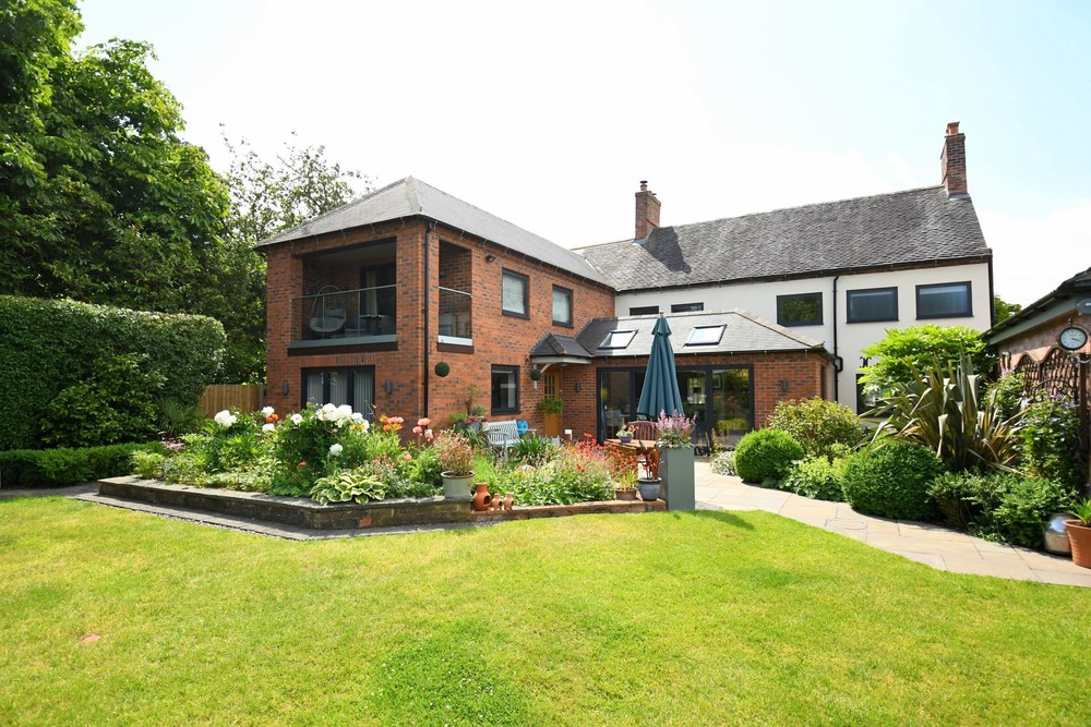 Hollyhurst Cottage, Yoxall