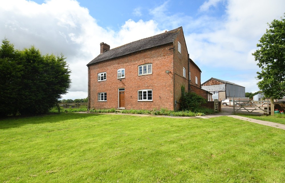 Exciting opportunity to purchase a Detached Georgian Farmhouse with No Chain