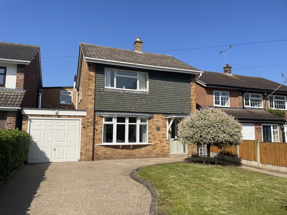 Captains Lane, Barton under Needwood £490,000 4 Bed Detached Family Home.