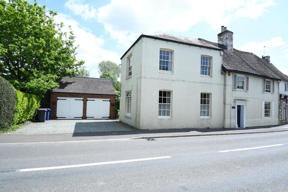 Elegant Grade II Listed Residence, Tudor House, Yoxall, £885,000