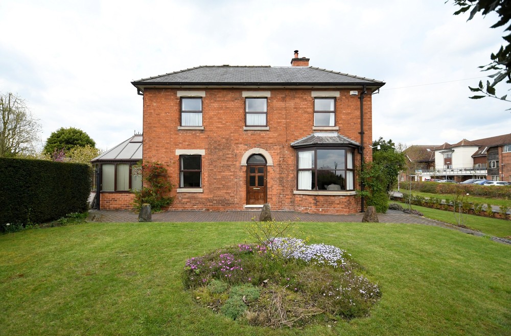 Victorian Detached Period Home  Short Lane Barton Under Needwood  £700,000