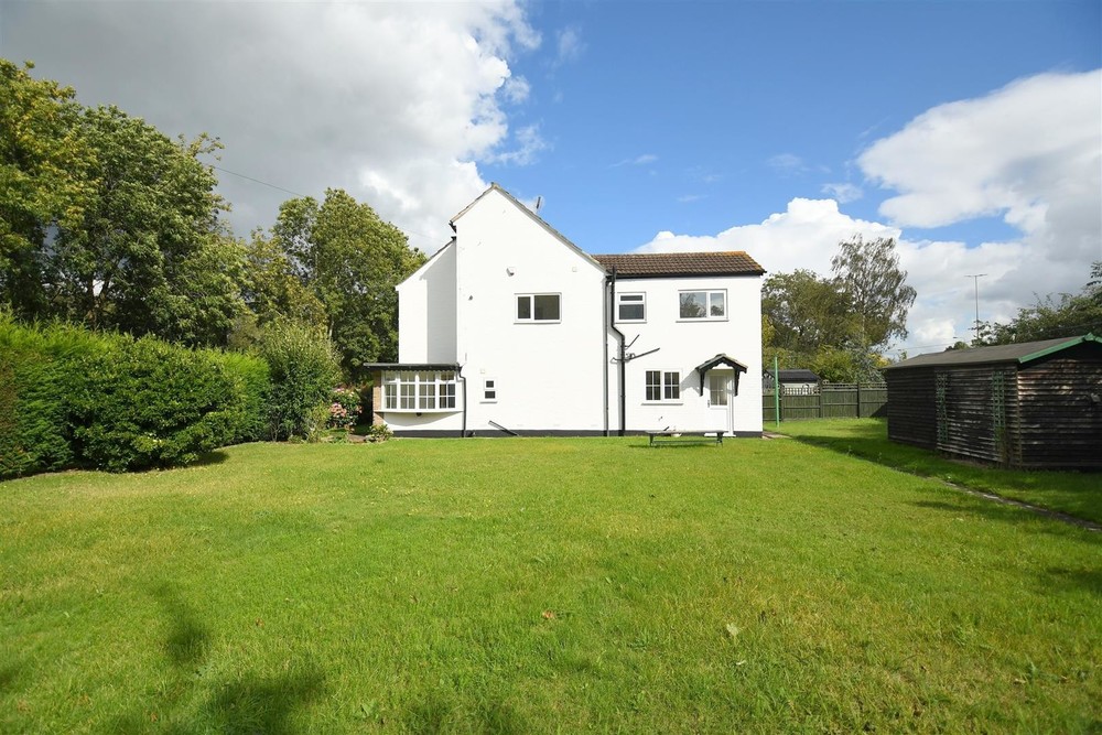 Recently Refurbished Semi Detached Cottage Sunnyholme Barton under Needwood
