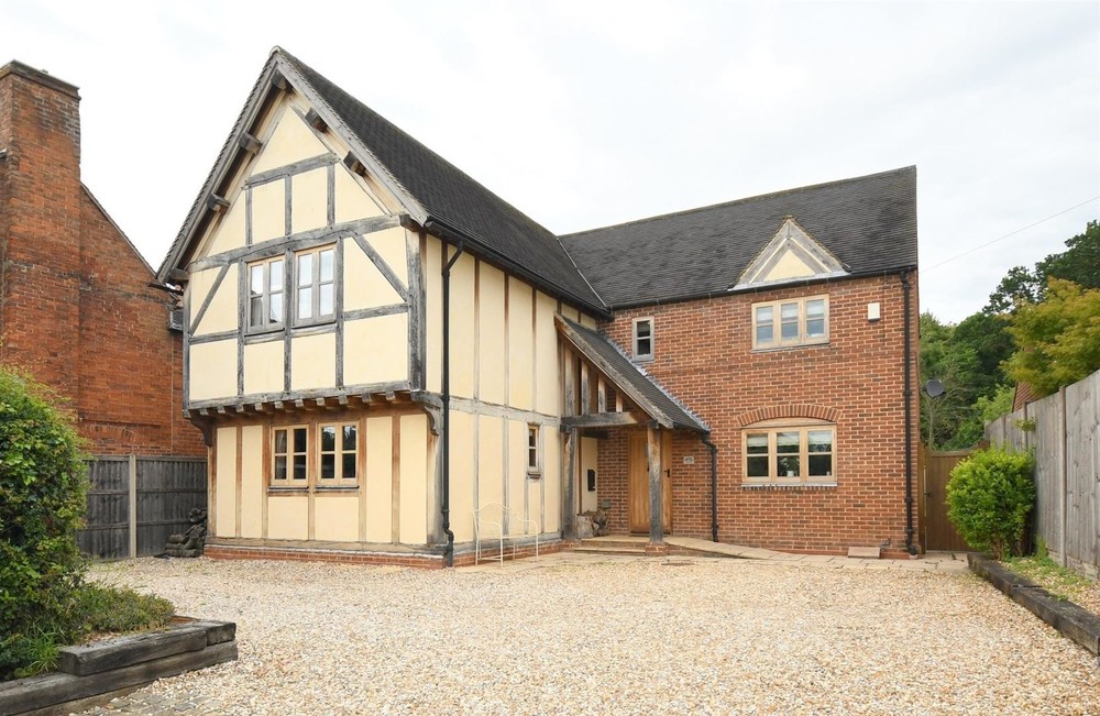 Oak Framed Detached Home Main Street Barton under Needwood