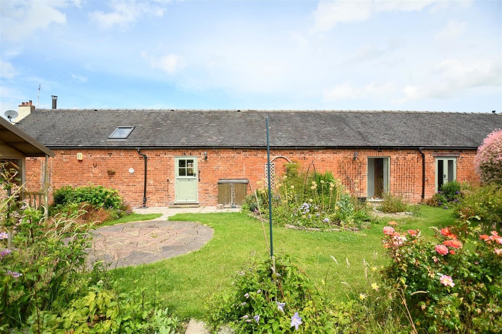 Character Barn Conversion - No Upward Chain - Byre Barn