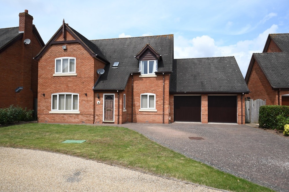New Price Alert: Your Dream Family Home in Harlaston! Churchside, £585,000