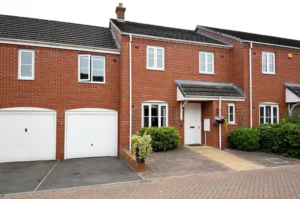 Townhouse Alert!  Location: Sanders Way, Lichfield  Price: £330,000