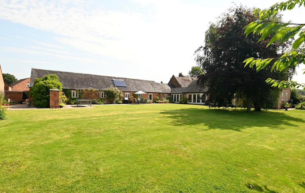 FridayFeeling Another New Listing! The Barn, Barton under Needwood - £1,395,000