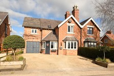 NEW PRICE – £600,000 The Firs, Newchurch – Character, Space & Countryside Views