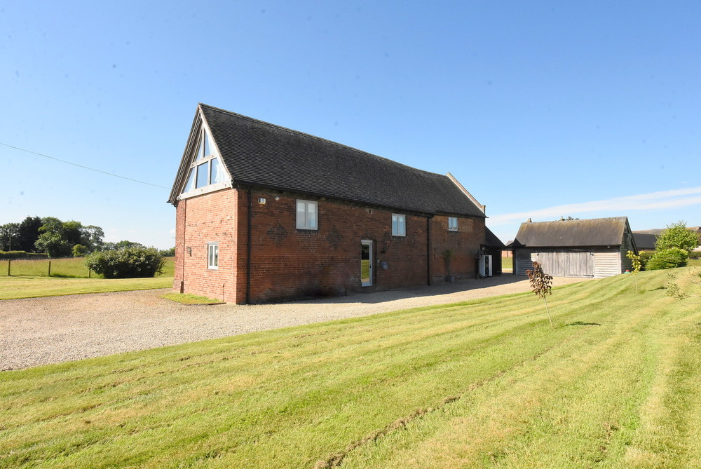 FOR SALE – Monument House, Wychnor £975,000