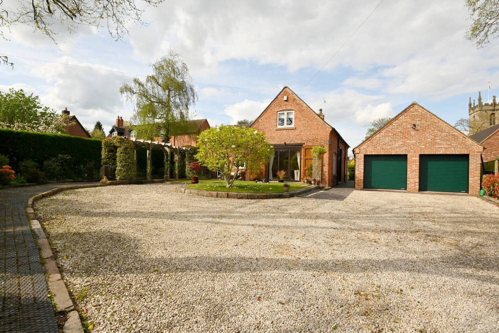 New Price Alert! The Coach House, Yoxall – Now £895,000