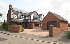 NEW to Market – Woodstock, Rosliston  £575,000 | 4 Double Bedrooms | Detached | Secluded Garden | Garage + Workshop
